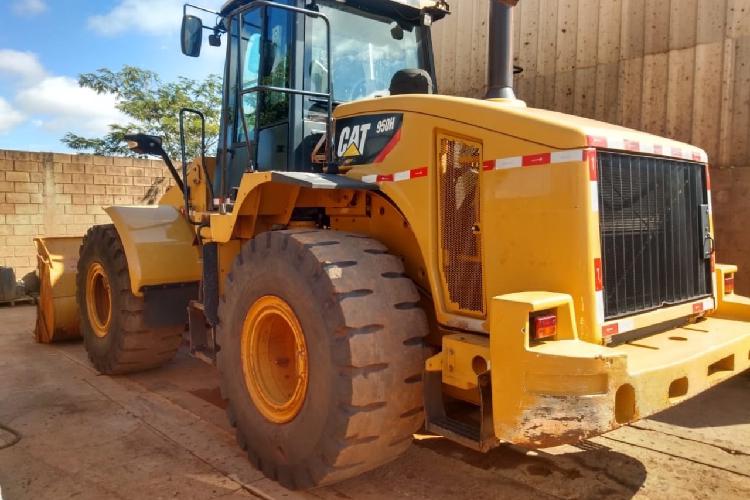 950 Caterpillar - 13