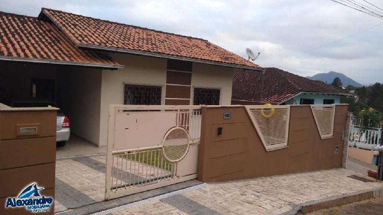 Casa à venda no Jaraguá Esquerdo - Jaraguá do Sul, SC.