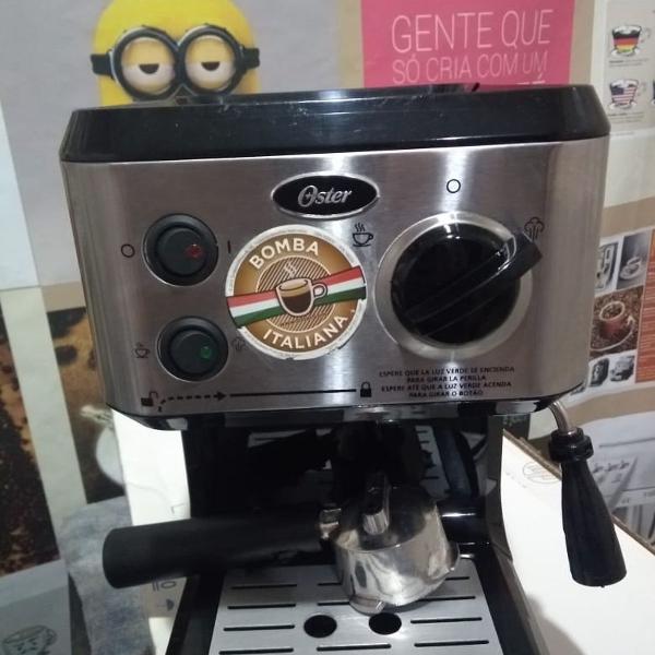 Maquina de cafe espresso Oster - Bomba Italliana 15Bar