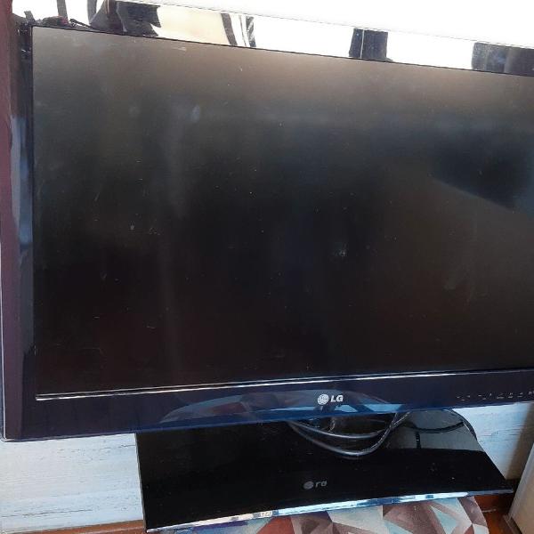 TV LG 32" com placa queimada /quebrada (para retirada de