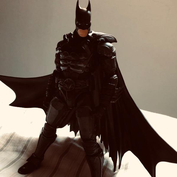 batman injustice figura - sh figuarts bandai