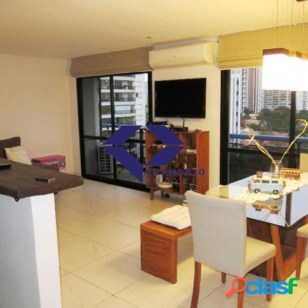 Apartamento com 3 dormitórios à venda, 104 m² por R$