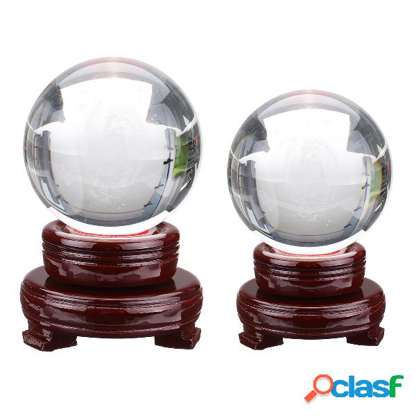 Bola de galáxia de cristal com base de madeira fotografia