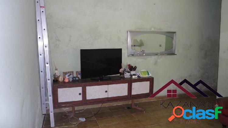 Casa com 03 dormitórios em Santos