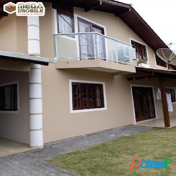 Casa com 03 quartos nos Ingleses