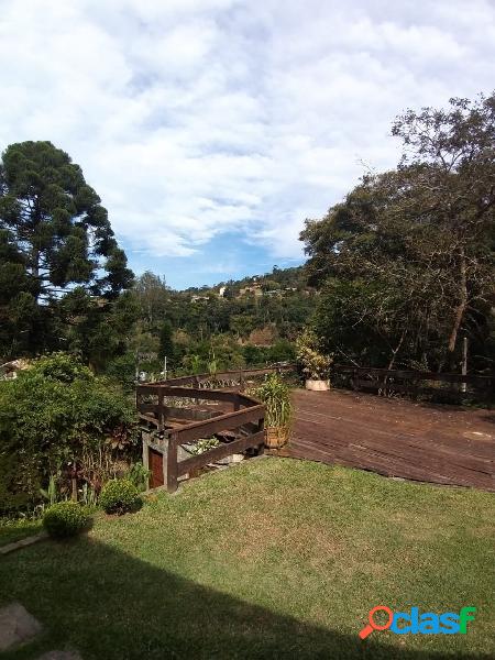 Casa em Itaipava/ Petrópolis - na Rua dos bougainville.