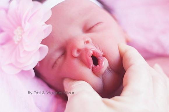 Bebê Reborn Menina Linda Toda Em Silicone Sólido Molinho
