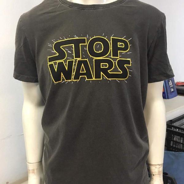 Camiseta masculina temática Stop wars