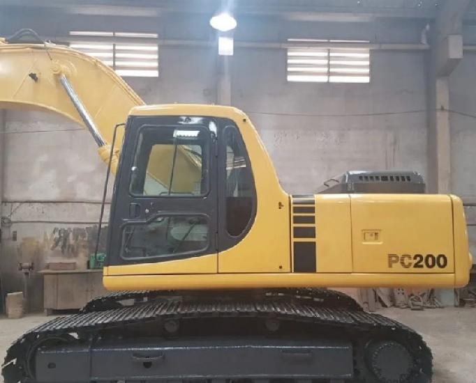 Escavadeira komatsu