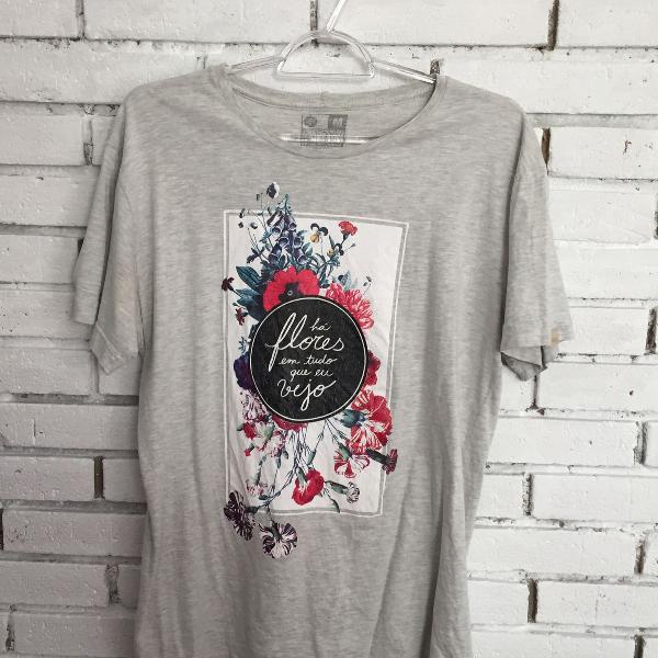 camiseta chico rei há flores em tudo o que eu vejo