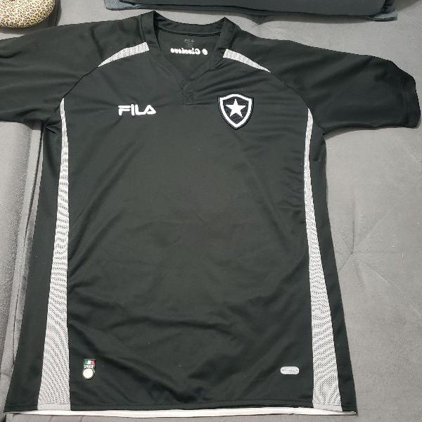 terceira camisa do Botafogo, da marca Fila, sem patrocínio