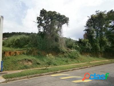 900 M2. Venta de Terreno en Altos de Guataparo