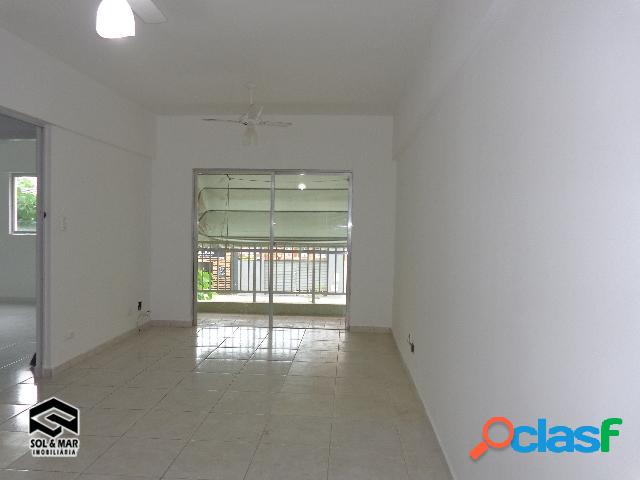 AMPLO APARTAMENTO, REFORMADO, VAZIO