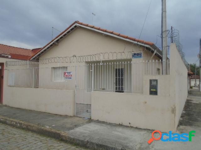 Casa - Aluguel - Lorena - SP - Centro)