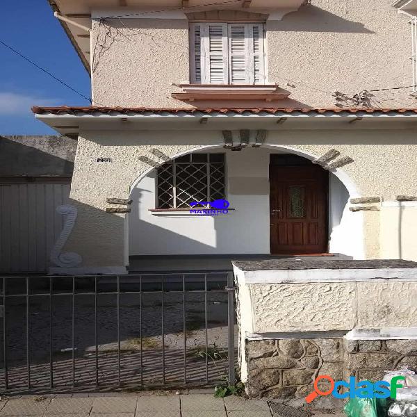 Casa com 2 dormitórios para locação no Belém próximo ao