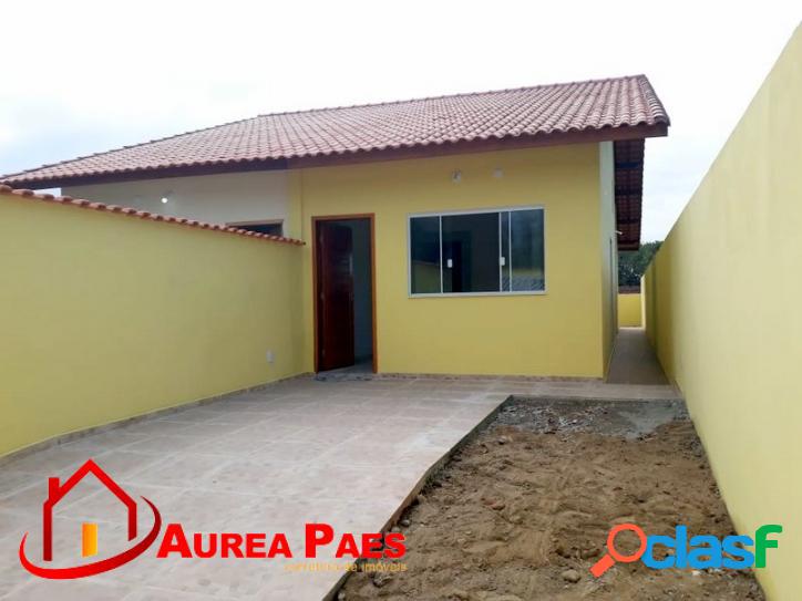 Casa nova, em Peruíbe, com 02 dormitórios