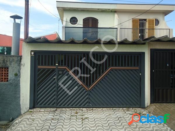Sobrado com 3 dorms em Santo André - Vila Pires por