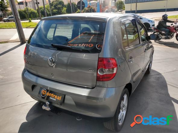 VOLKSWAGEN FOX PLUS 1.6MI 1.6MI TOTAL FLEX 8V 4P CINZA 2005