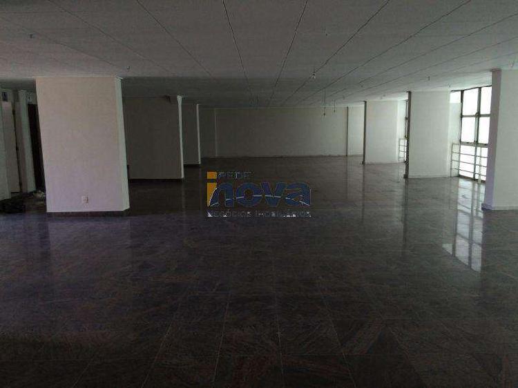 Andar, Centro, 0 Quarto, 8 Vagas