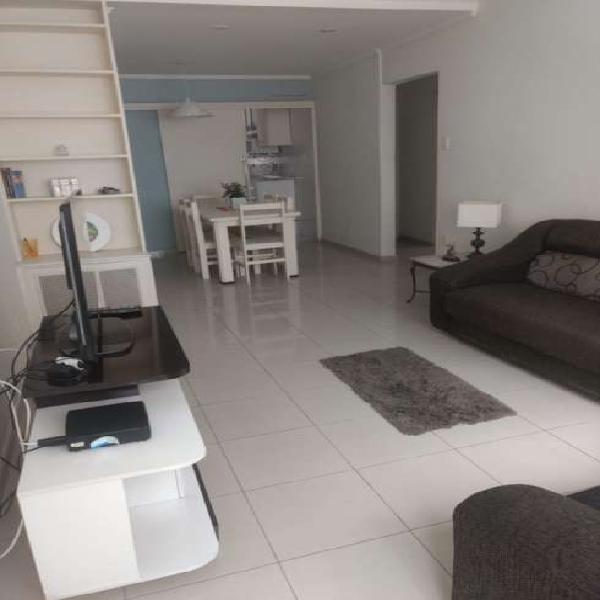 Apartamento Gonzaga Santos