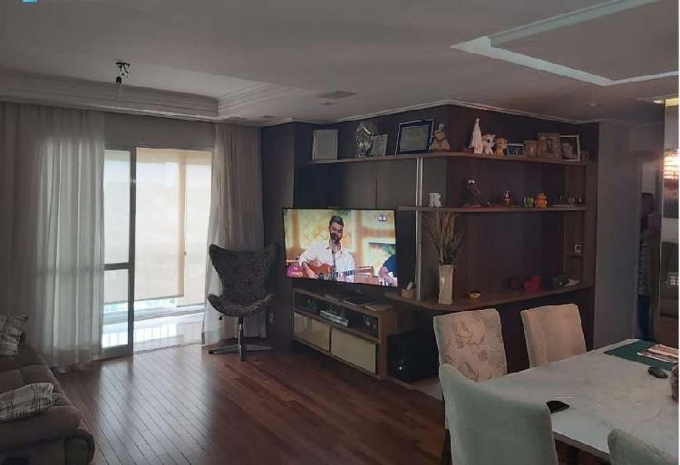 Apartamento para venda possui 92 metros quadrados com 2