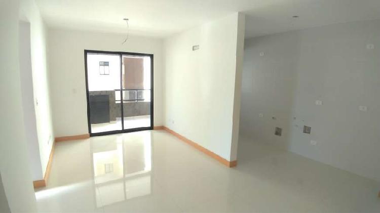 Apartamento para venda tem 71 metros quadrados com 2 quartos