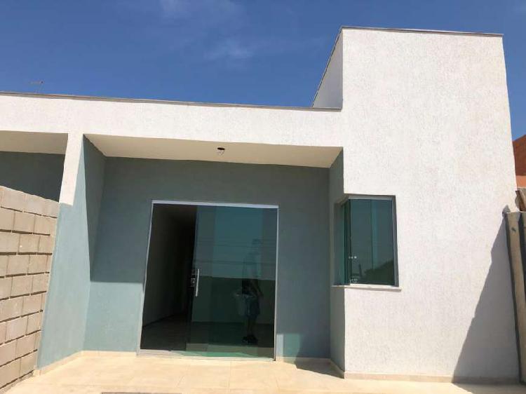 Casa para venda tem 120 metros quadrados com 3 quartos em