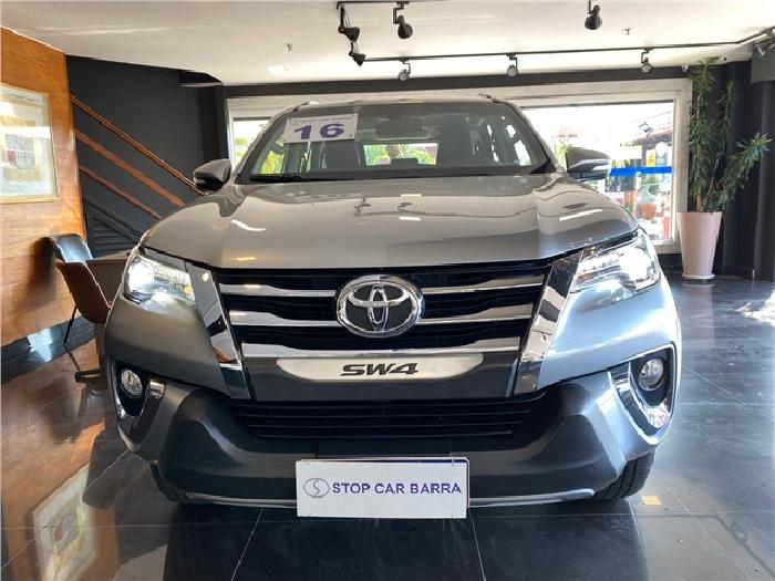 Toyota Hilux SW4 2016 4.0 SRX 4X4 7 LUGARES V6 24V GASOLINA