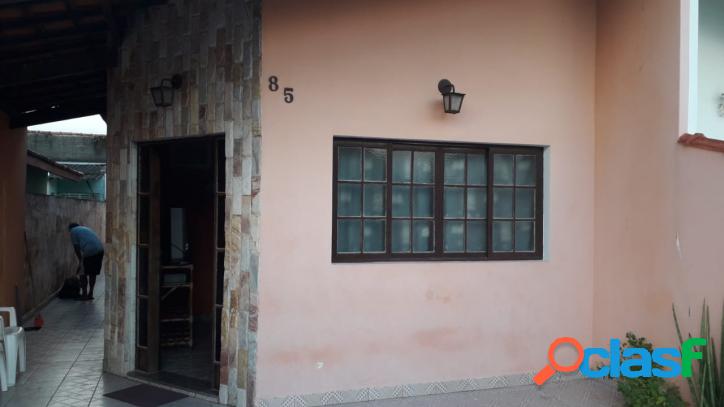 Casa confortável a 300 da praia do Jardim