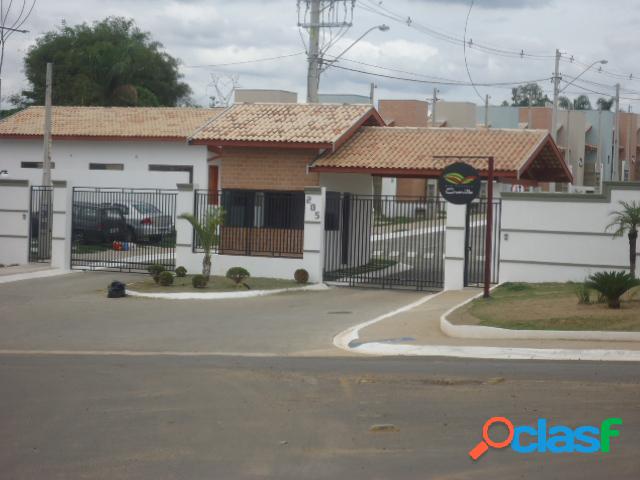 Casa em Condomínio - Venda - Taubaté - SP - Barreiro