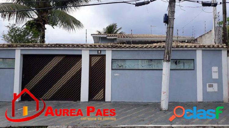 Linda casa, 03 dormitórios, excelente localização