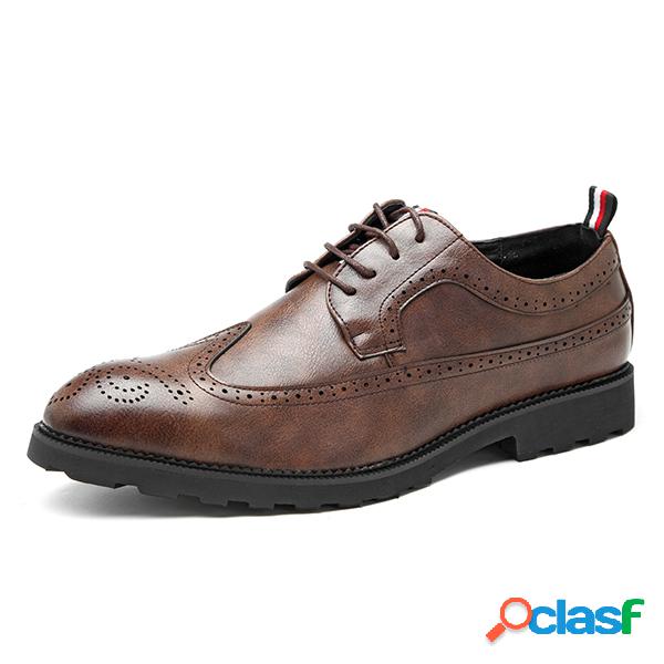 Oxfords Vintage Brogue esculpidos Vintage Lace Up Business