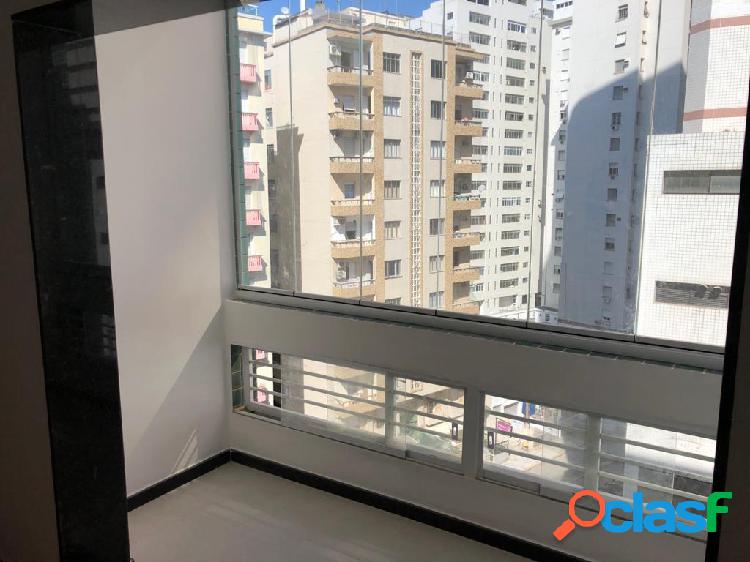 Sala living reformada,100 mts da praia, 1 vaga, Boqueirão,