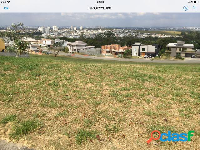 TERRENO NO CONDOMÍNIO COLINAS DO PARATEHY. LINDA VISTA