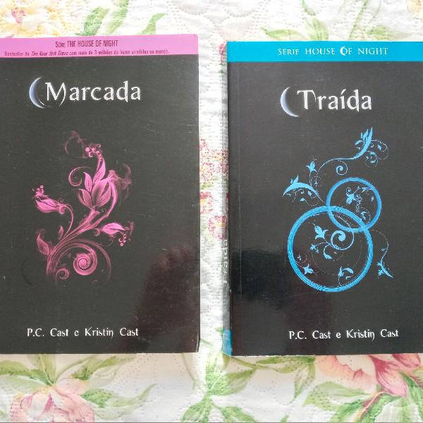 2 livros Marcada e Traída - Serie House Of Night