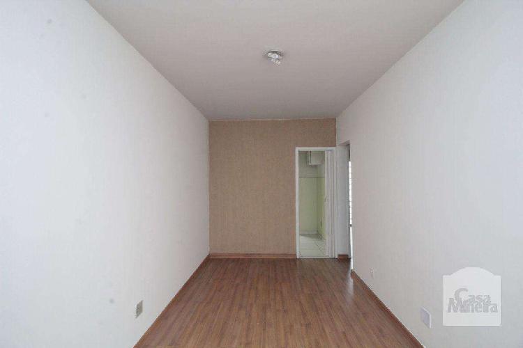 Apartamento, Estoril, 2 Quartos, 1 Vaga, 0 Suíte