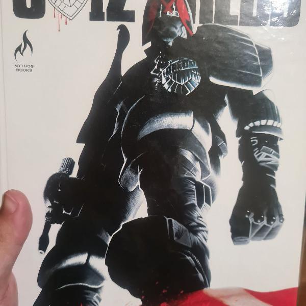 Juiz Dredd - América (capa dura)