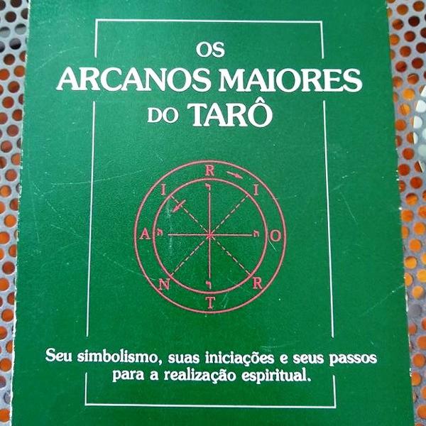 Livro Os Arcanos Maiores Do Tarô