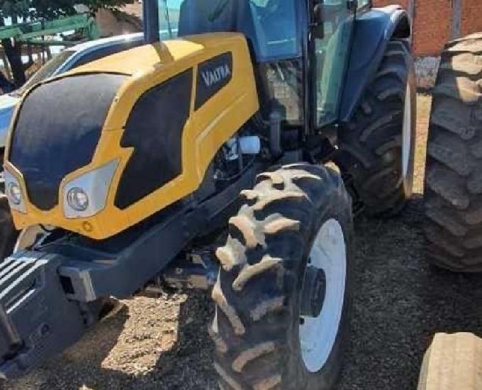 Trator valtra