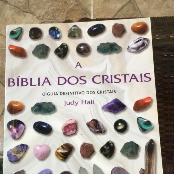 a bíblia dos cristais volume 1