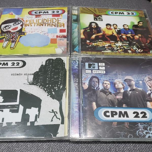 CDs da banda CPM22