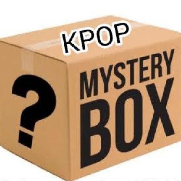 Caixa misteriosa média kpop
