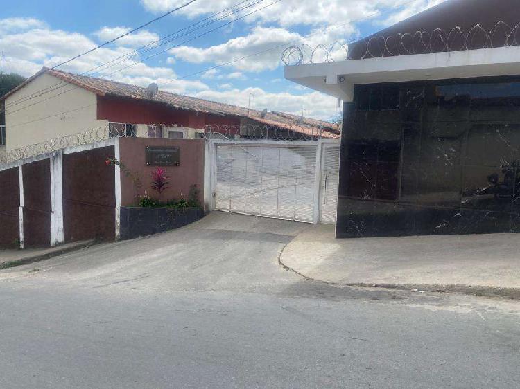 Casa, Jardim Industrial, 2 Quartos, 4 Vagas