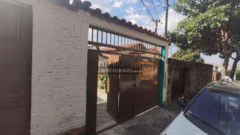 Casa com 3 quartos para alugar no bairro Glória, 150m²