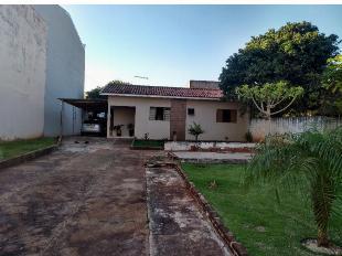 Vendo ou troco casa em goioere por casa em Maringá