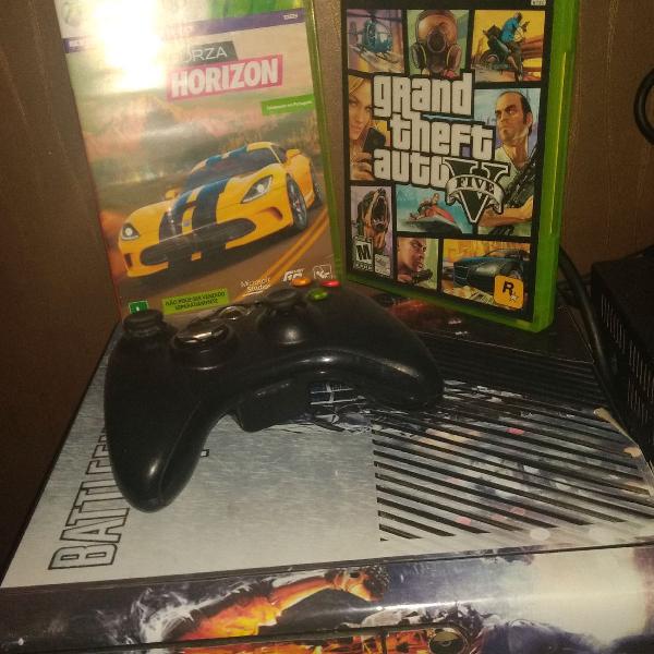 Xbox 360 , travado , 1 jogo 1 controle com carreagor