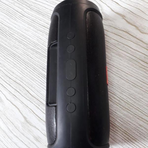 caxinha jbl