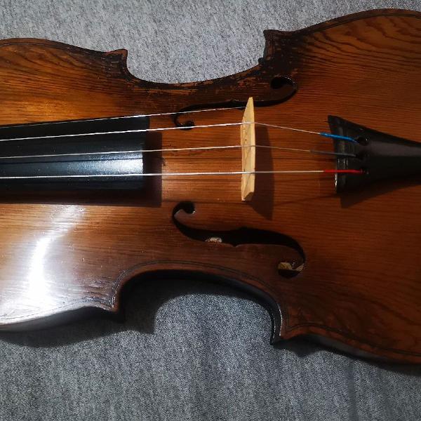 violino feito por Luthier brasileiro