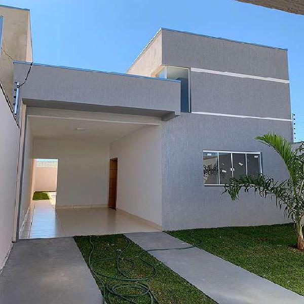 Casa para venda possui 105 metros quadrados com 3 quartos em