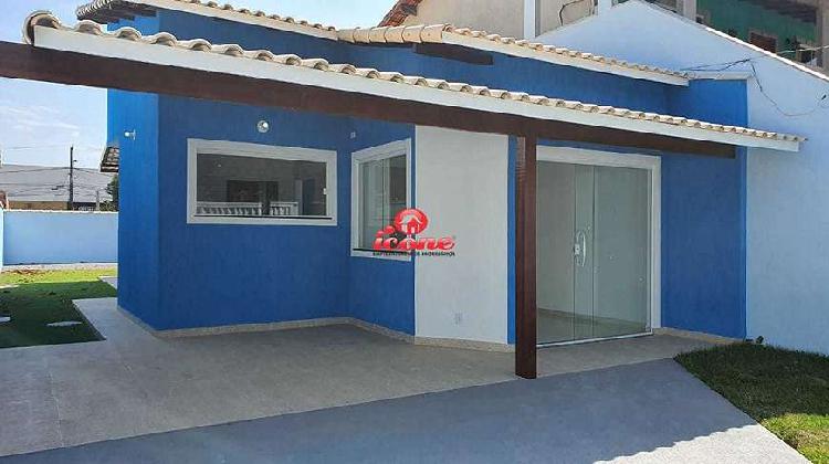 Casa para venda possui 84 metros quadrados com 2 quartos em